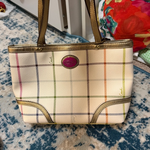 Very cute coach new bag - Picture 5 of 5